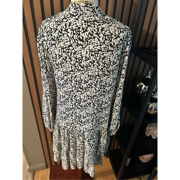 ZARA Claris Black White Print Swing Dress Long Sleeve V Neck Tiered Mini Small - Picture 4 of 6